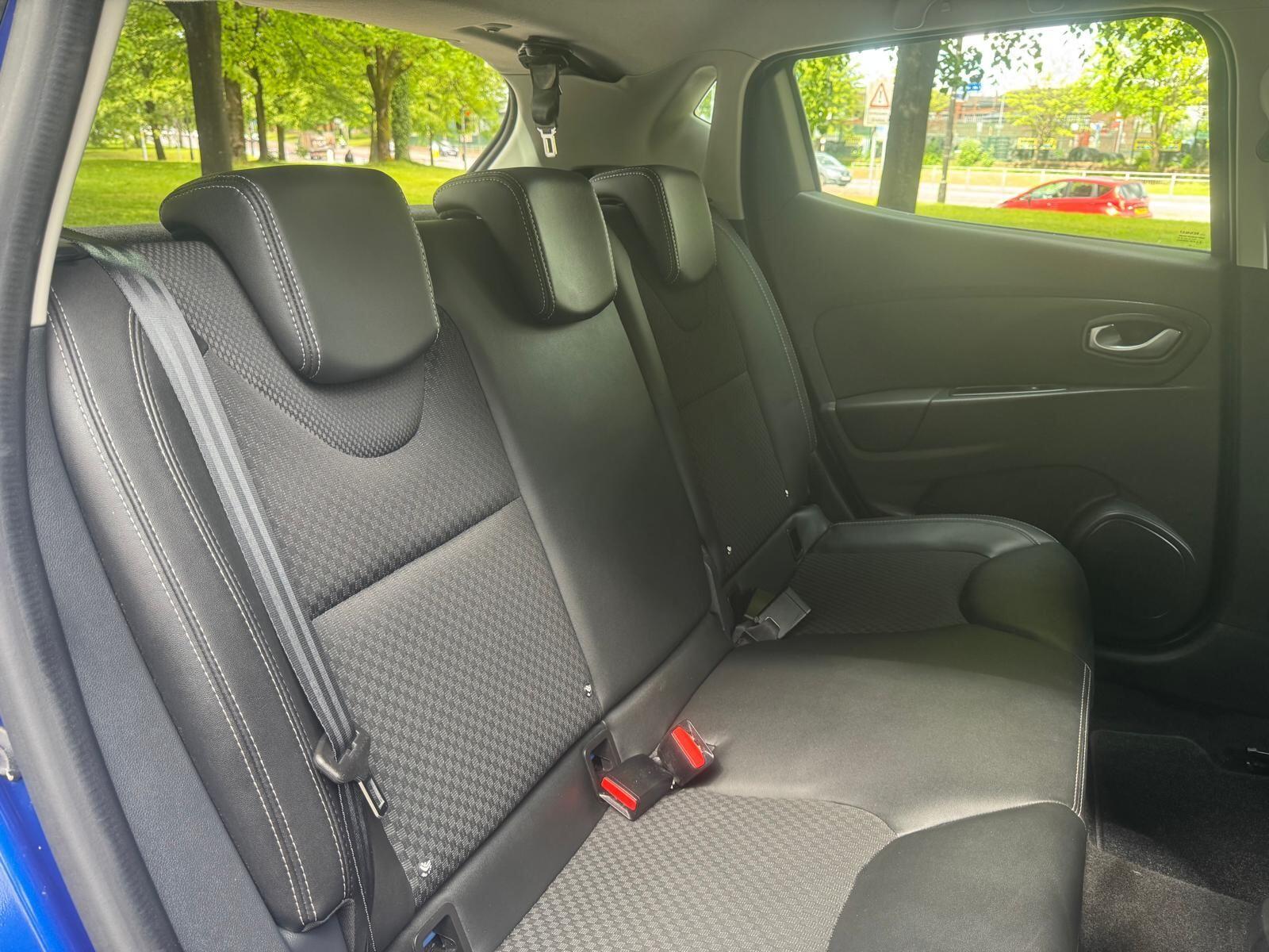Renault Clio - Image 18