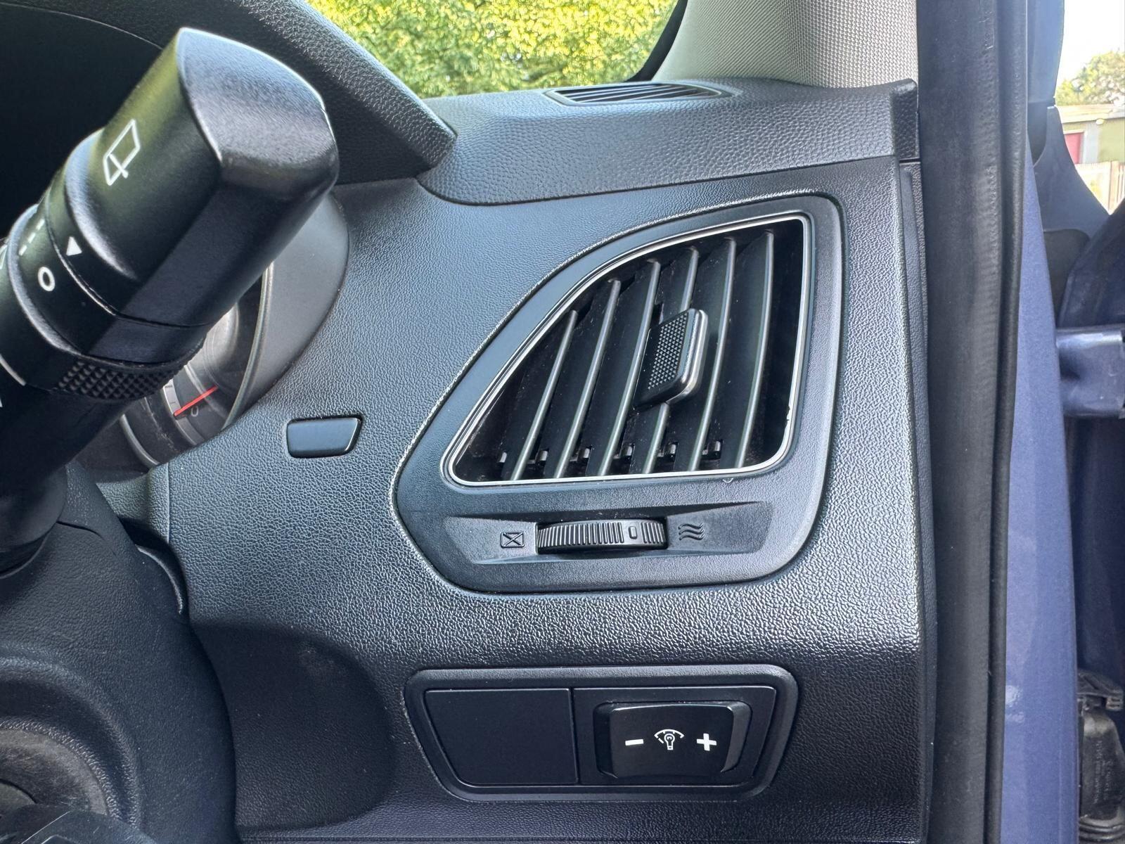 Hyundai ix35 - Image 17