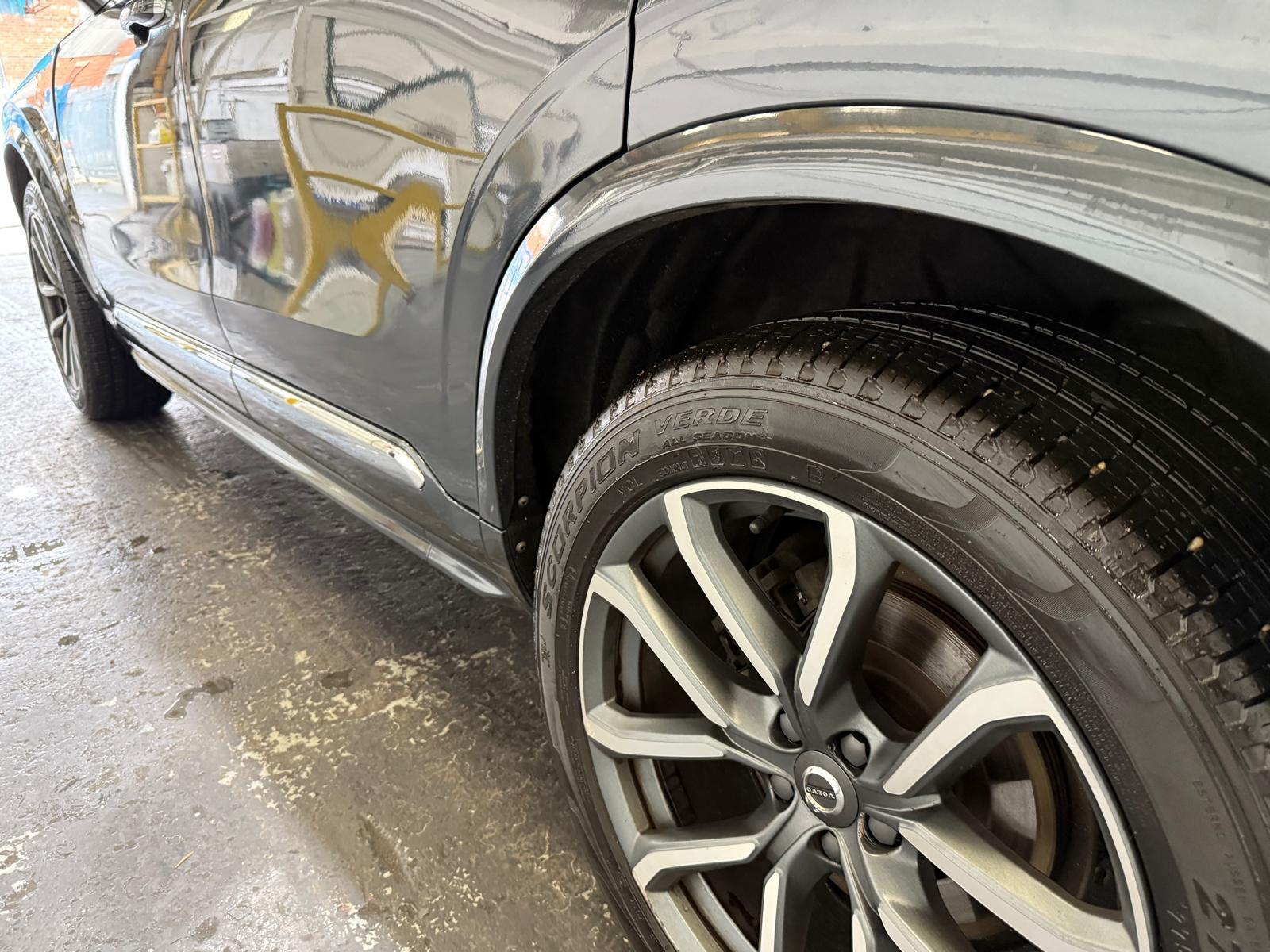 Volvo XC90 - Image 35