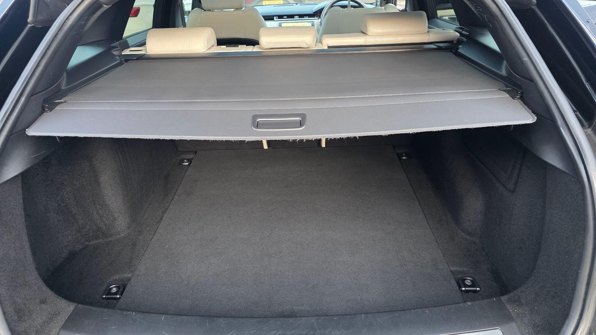 Land Rover Range Rover Velar - Image 66