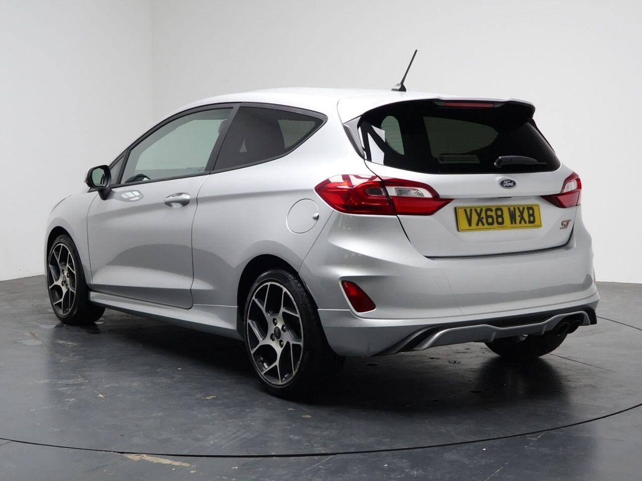 Ford Fiesta - Image 9