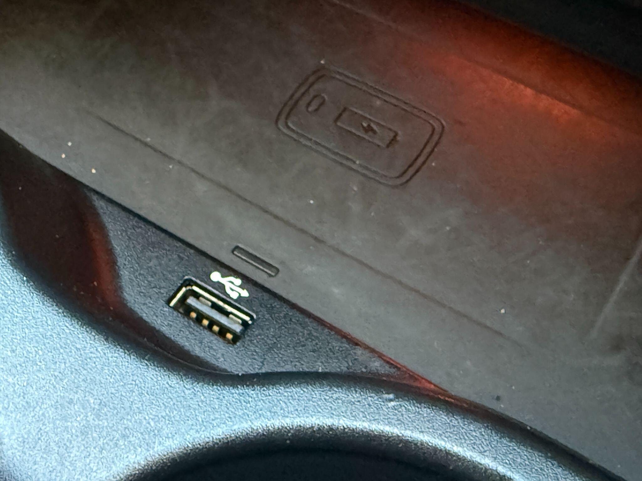 BMW 5 Series - Image 67