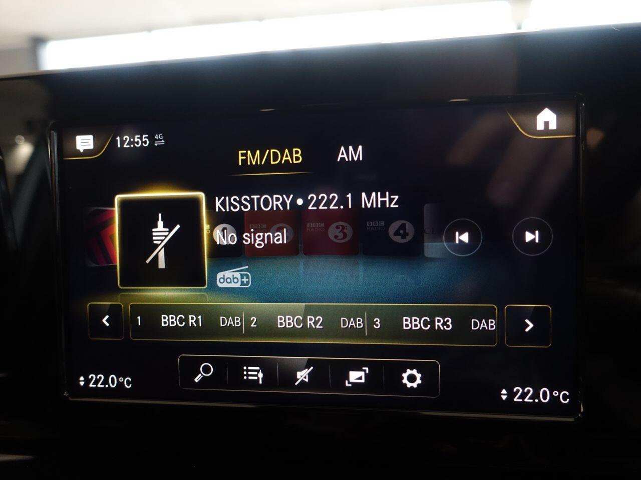 Mercedes-benz GLA - Image 35