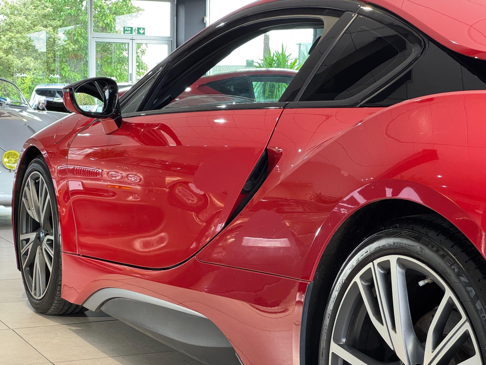 BMW i8 - Image 17