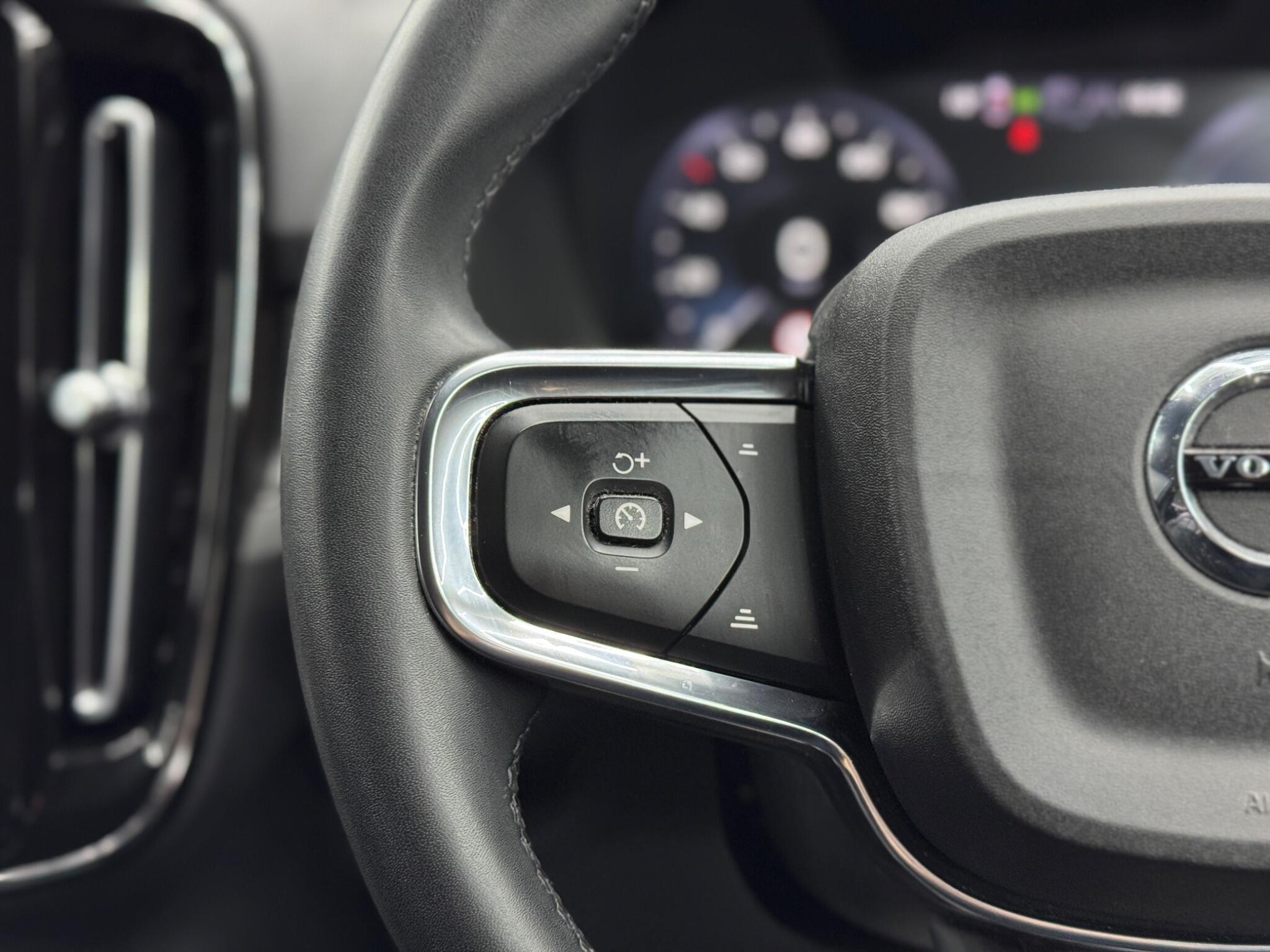 Volvo XC40 - Image 20