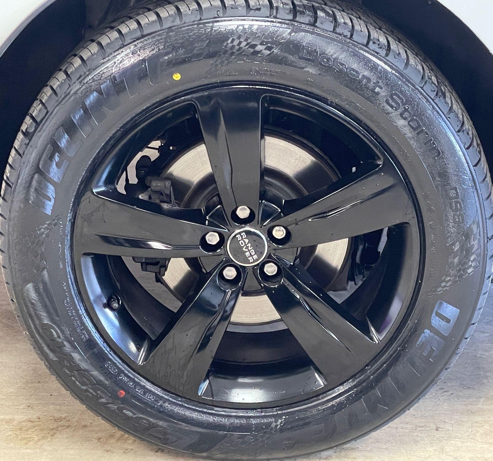 Land Rover Range Rover Velar - Image 14
