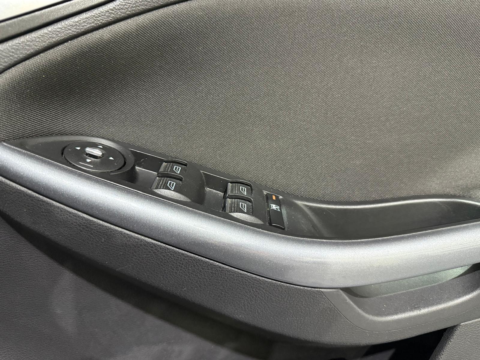 Ford Focus - Image 37