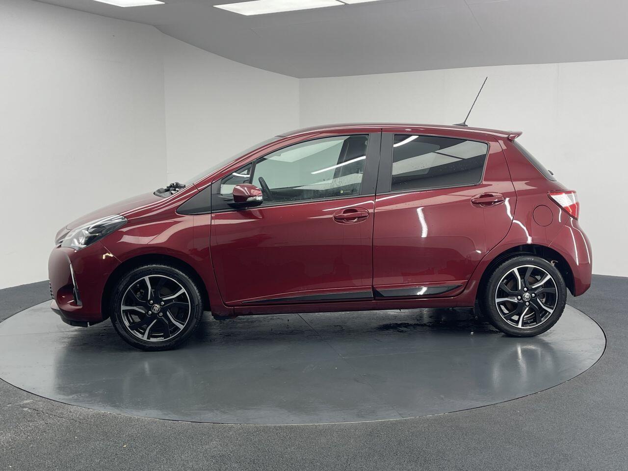 Toyota Yaris - Image 11