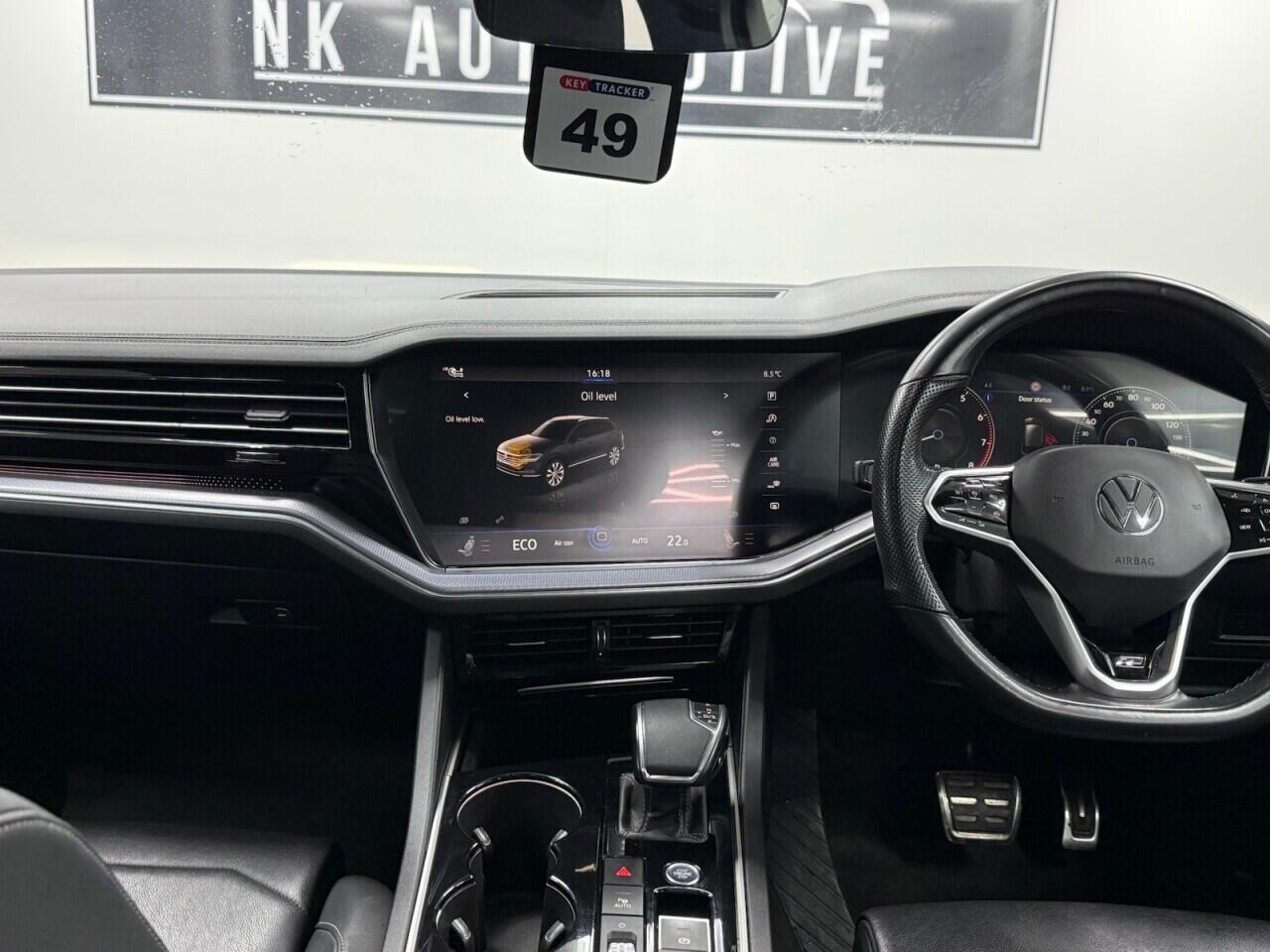 Volkswagen Touareg - Image 33