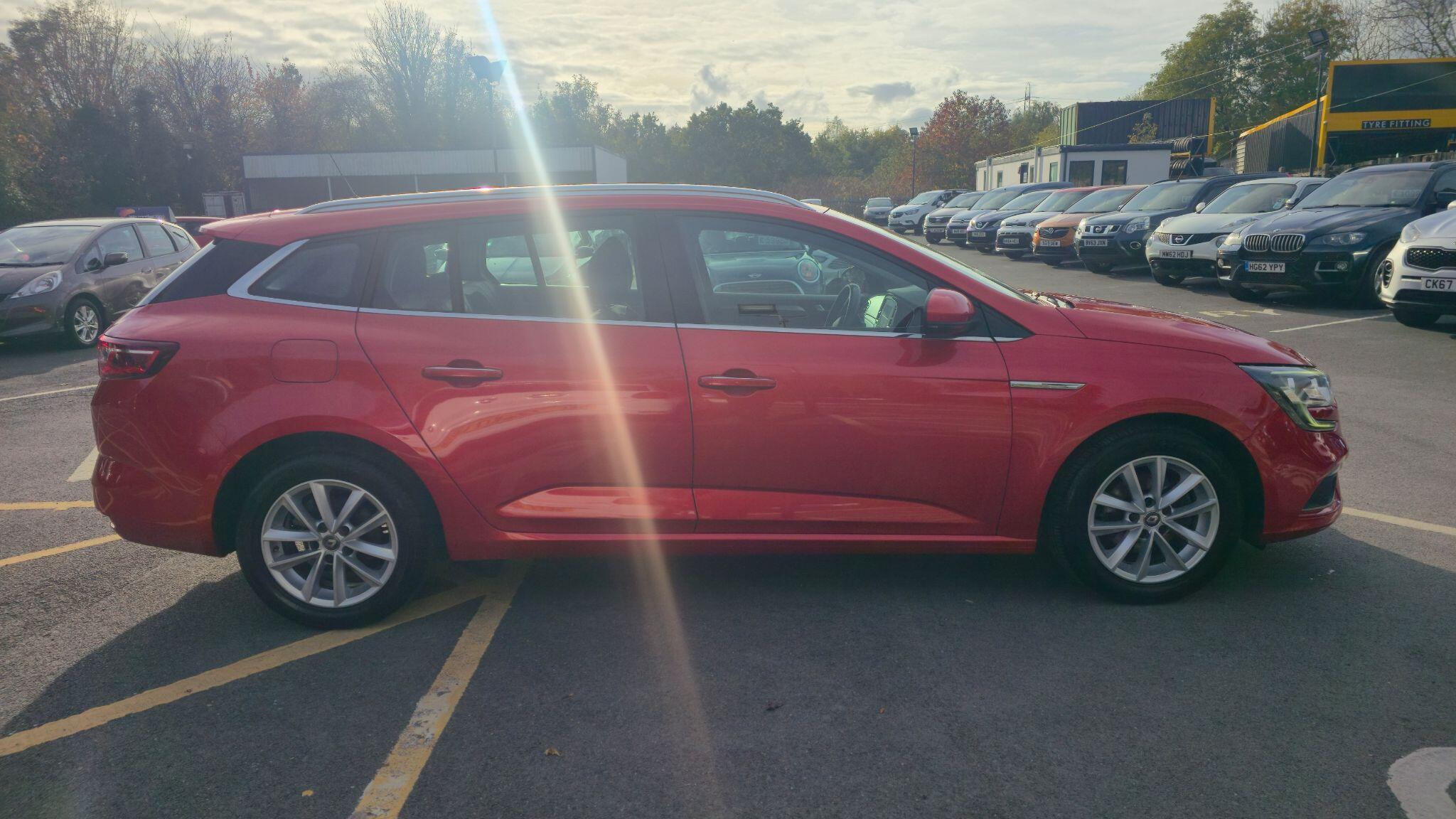 Renault Megane - Image 8