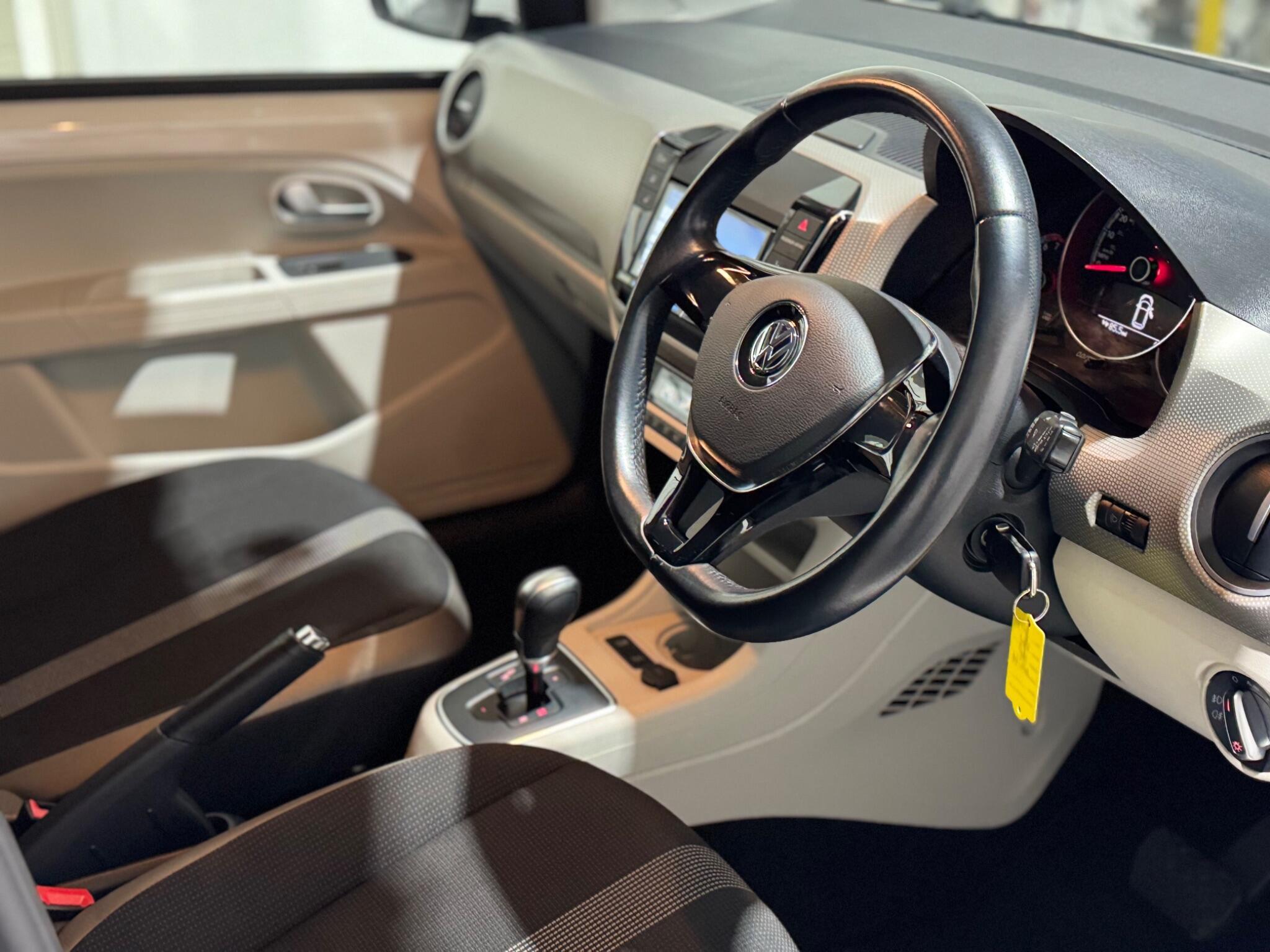 Volkswagen up! - Image 42