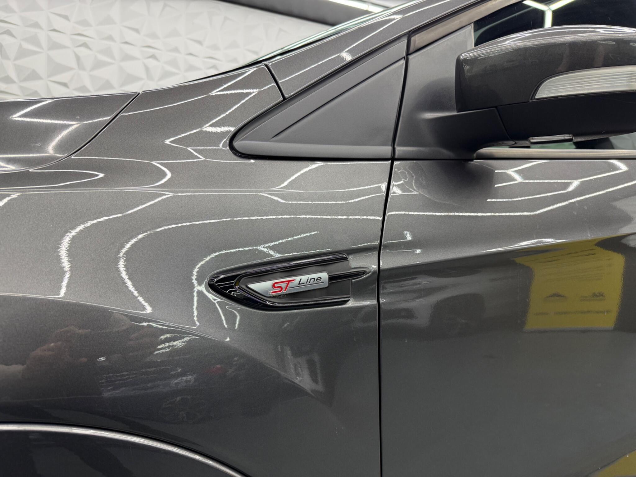 Ford Kuga - Image 10