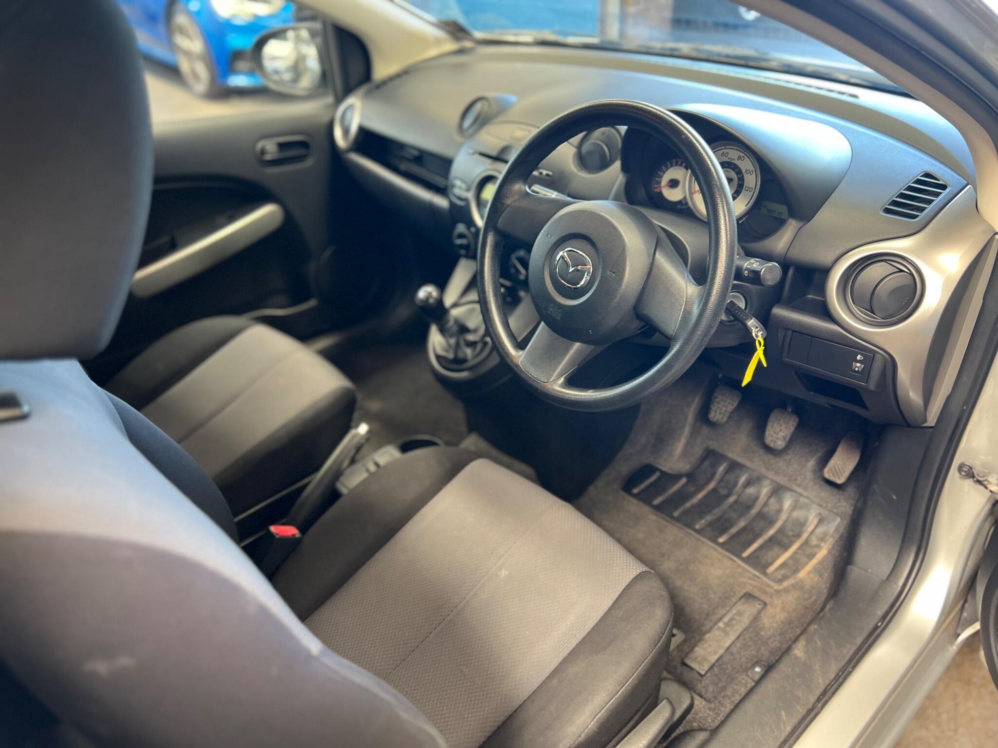 Mazda MAZDA2 - Image 16