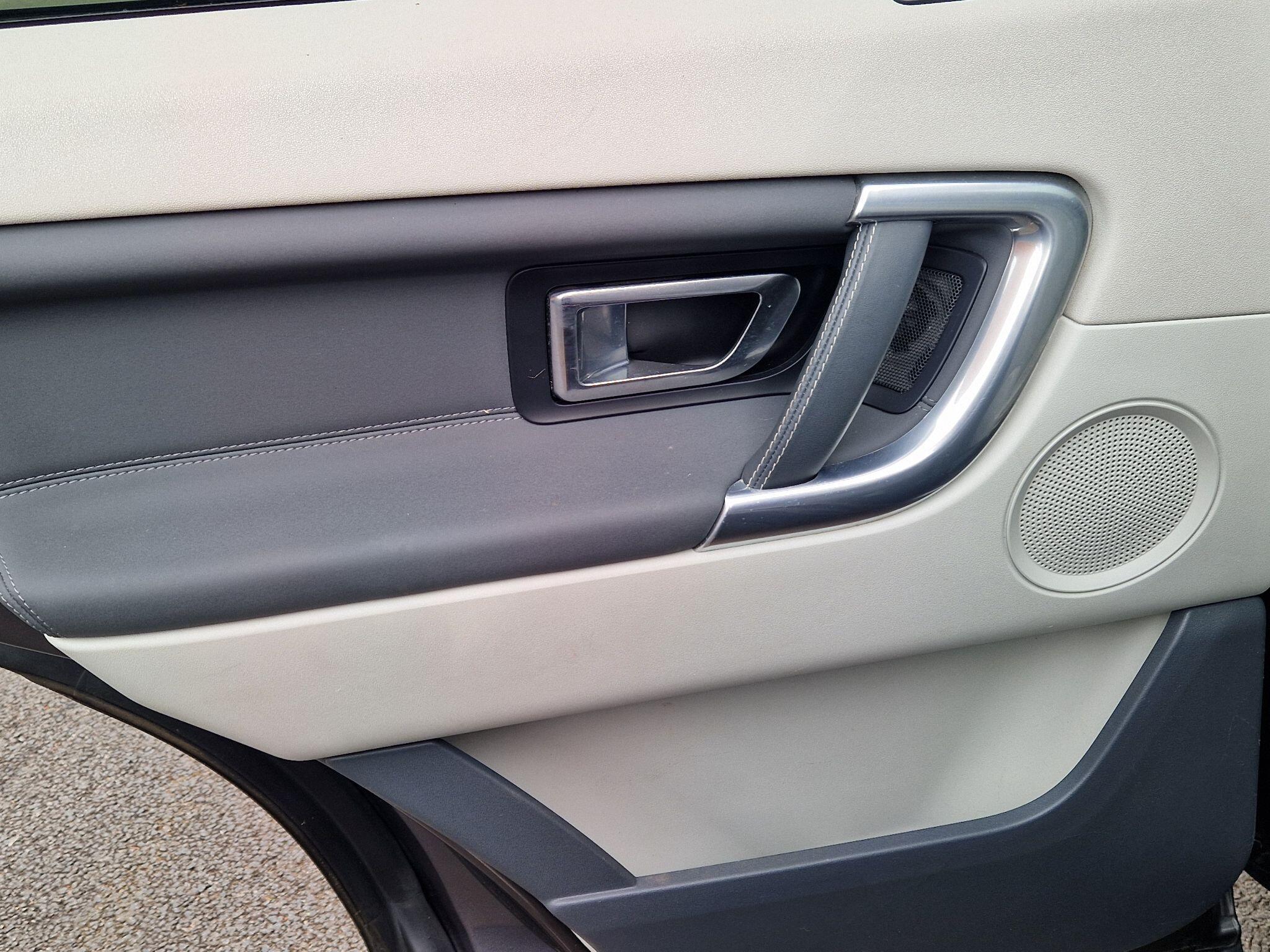 Land Rover DISCOVERY SPORT - Image 53