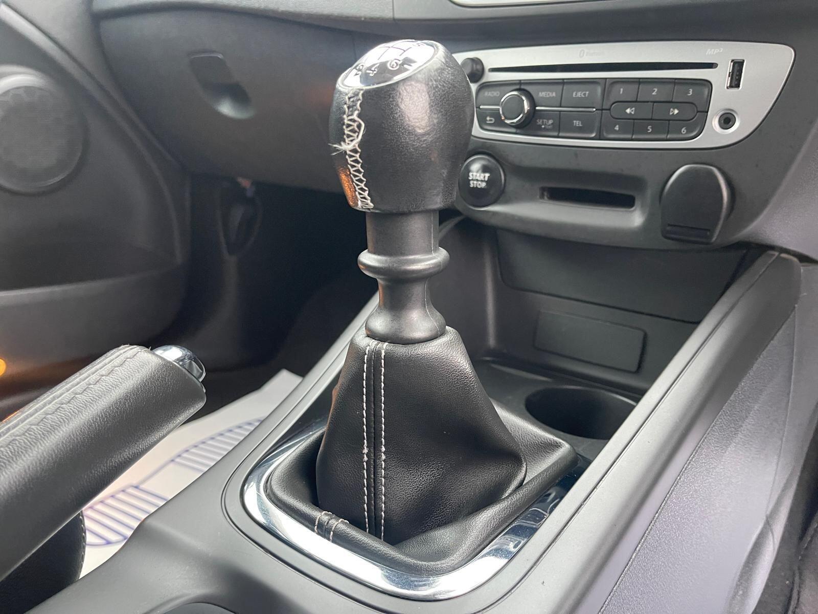 Renault Megane - Image 17