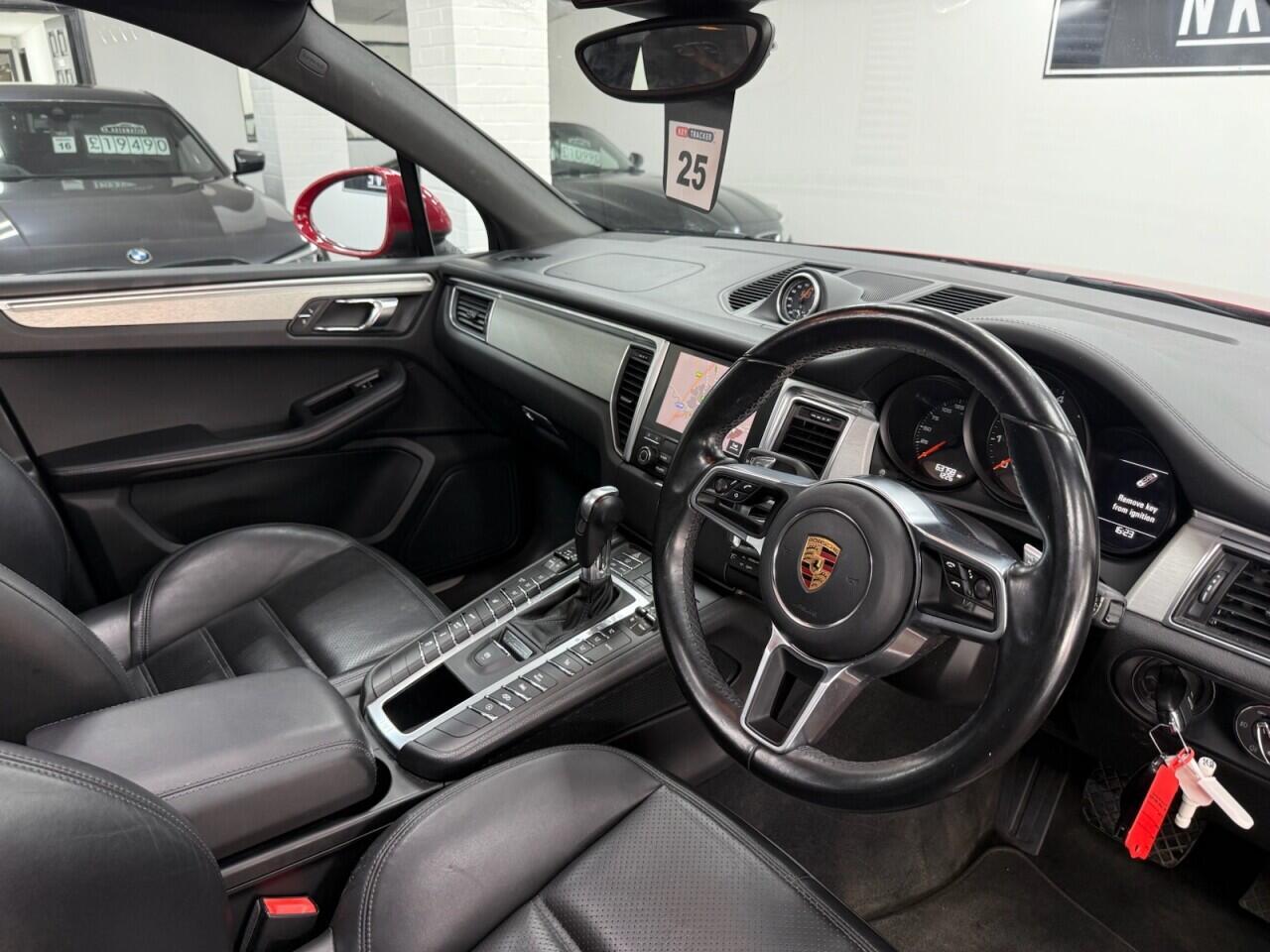 Porsche Macan - Image 13