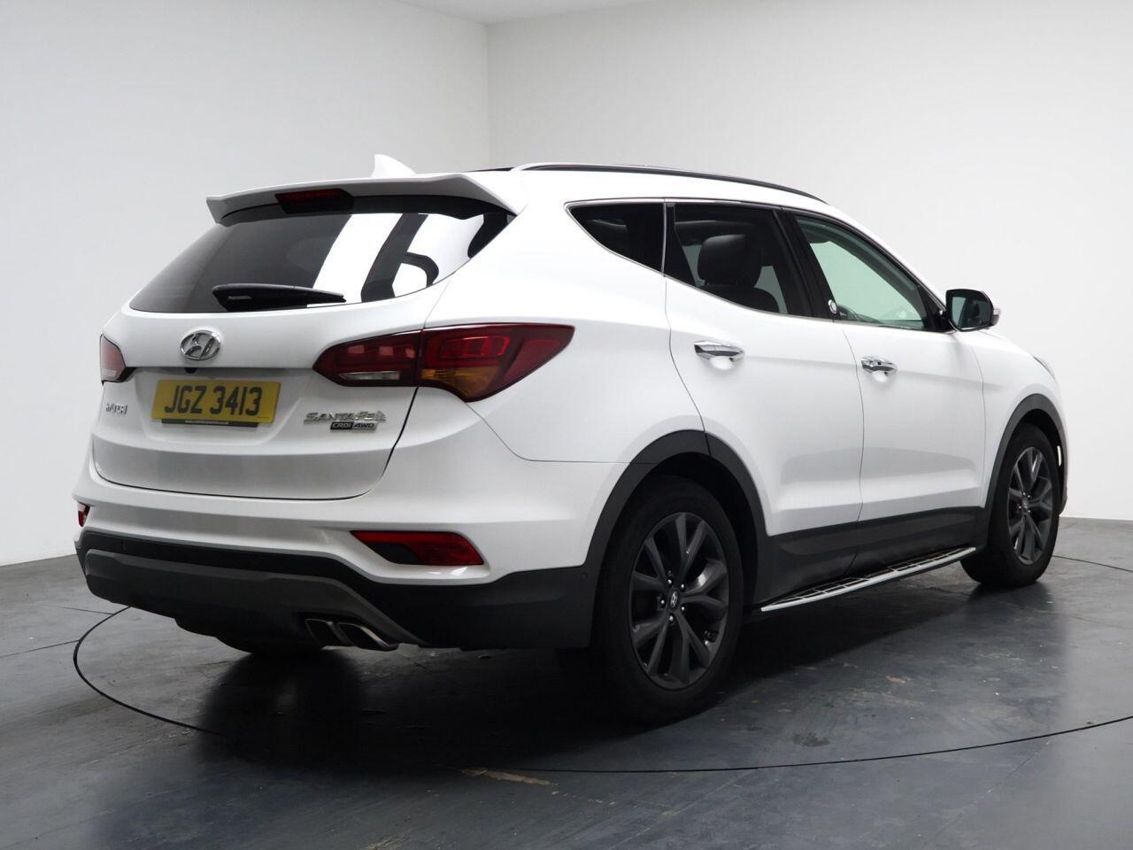 Hyundai Santa Fe - Image 13