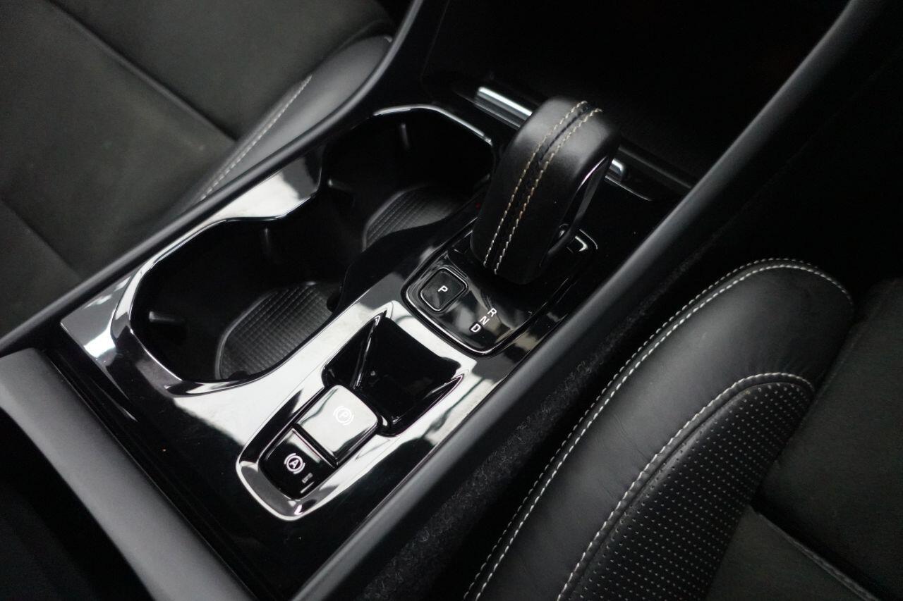 Volvo XC40 - Image 11