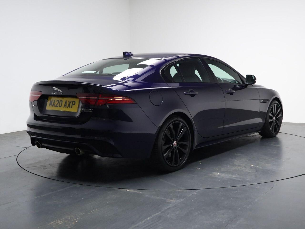 Jaguar XE - Image 12
