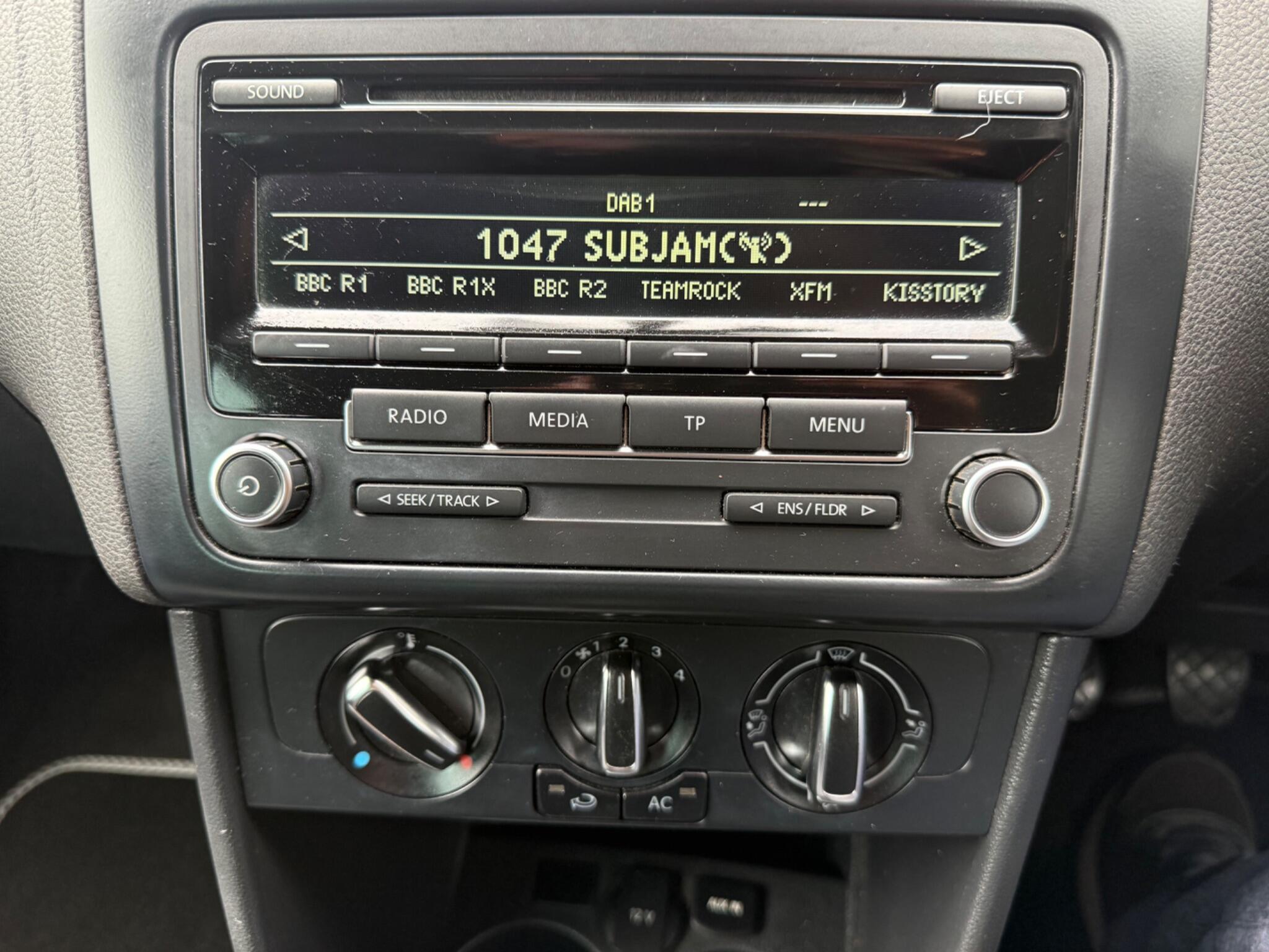 Volkswagen Polo - Image 10