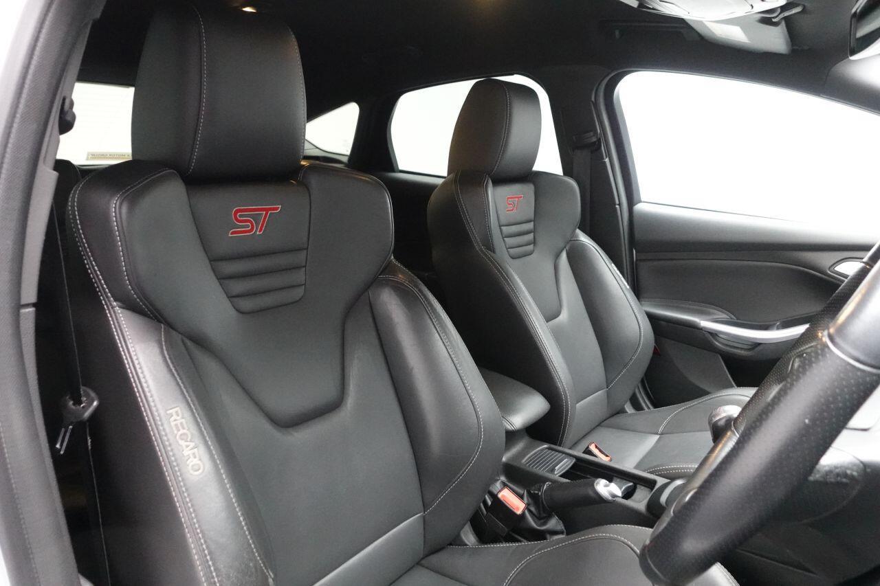 Ford Focus - Image 3