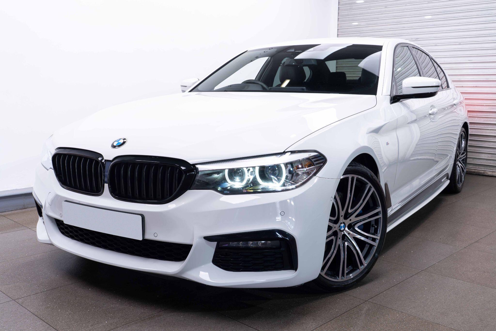 BMW 5 Series - Image 5