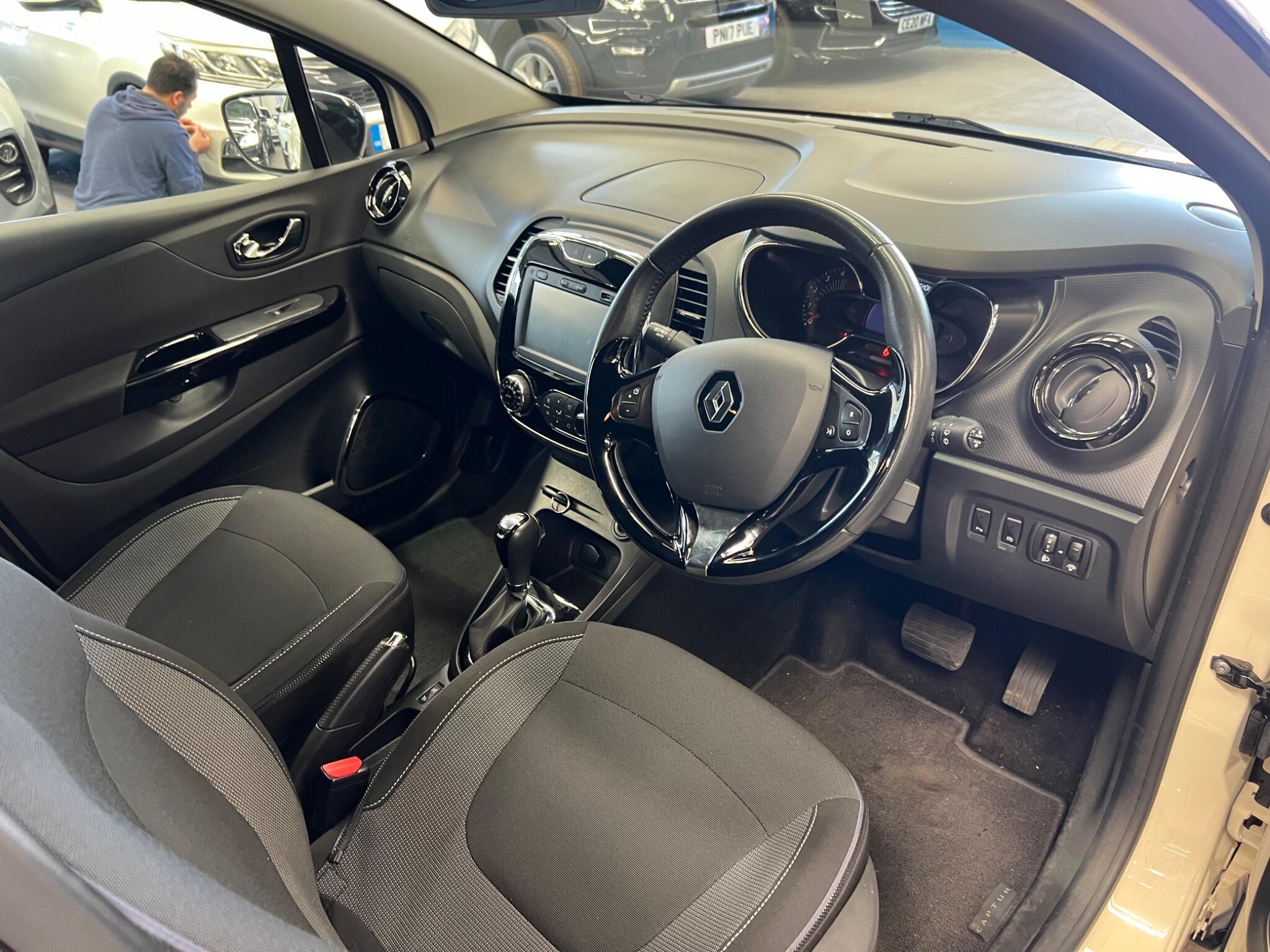 Renault Captur - Image 14