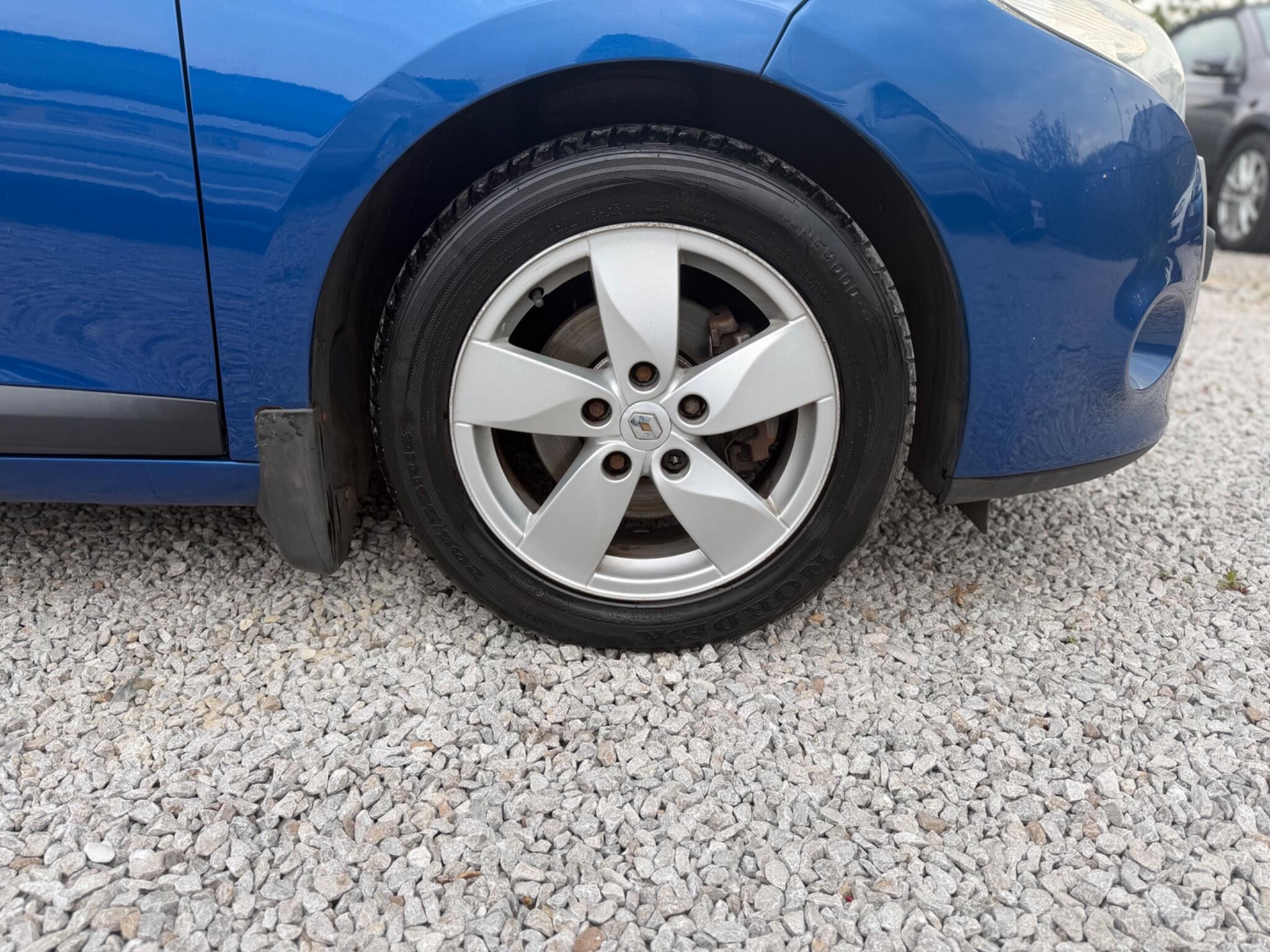 Renault Megane - Image 26