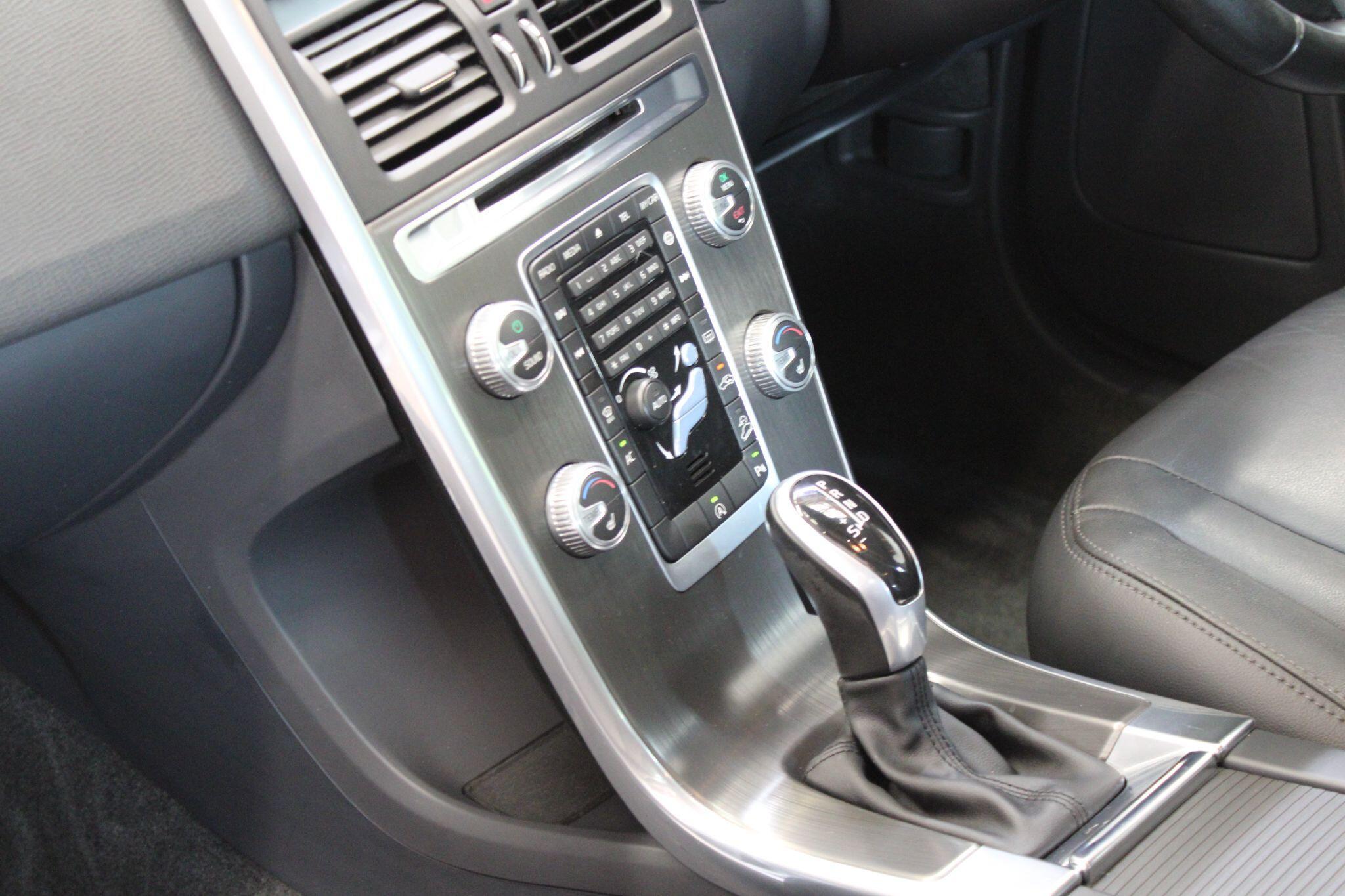 Volvo XC60 - Image 24