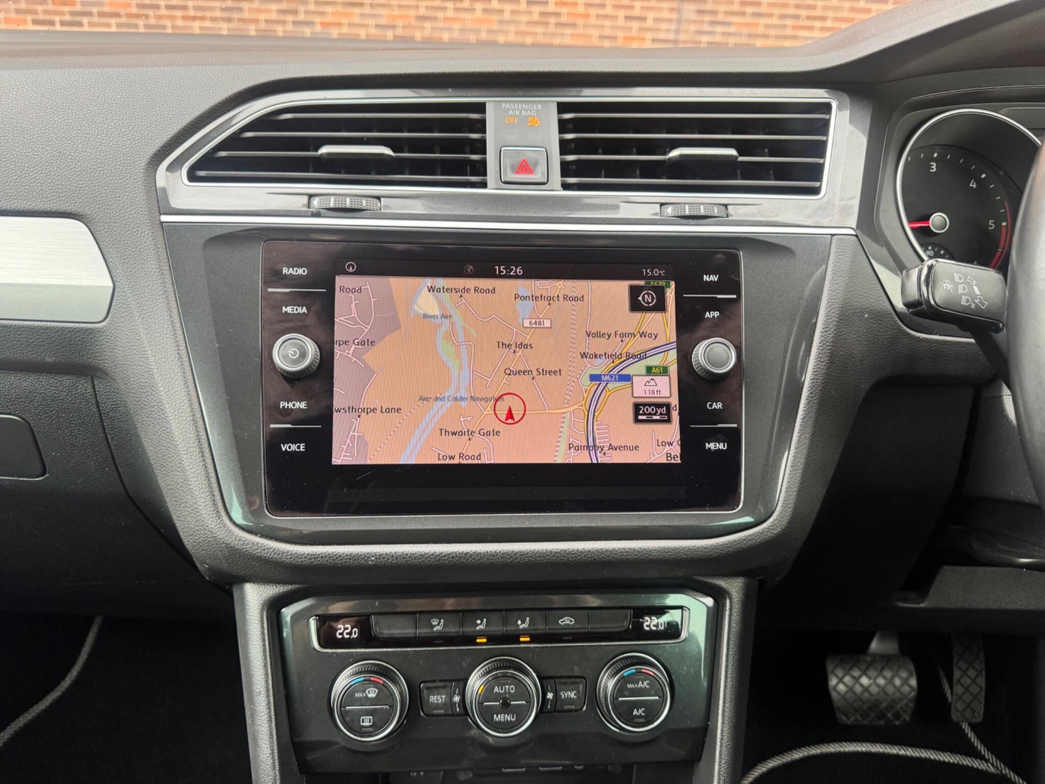 Volkswagen Tiguan - Image 24