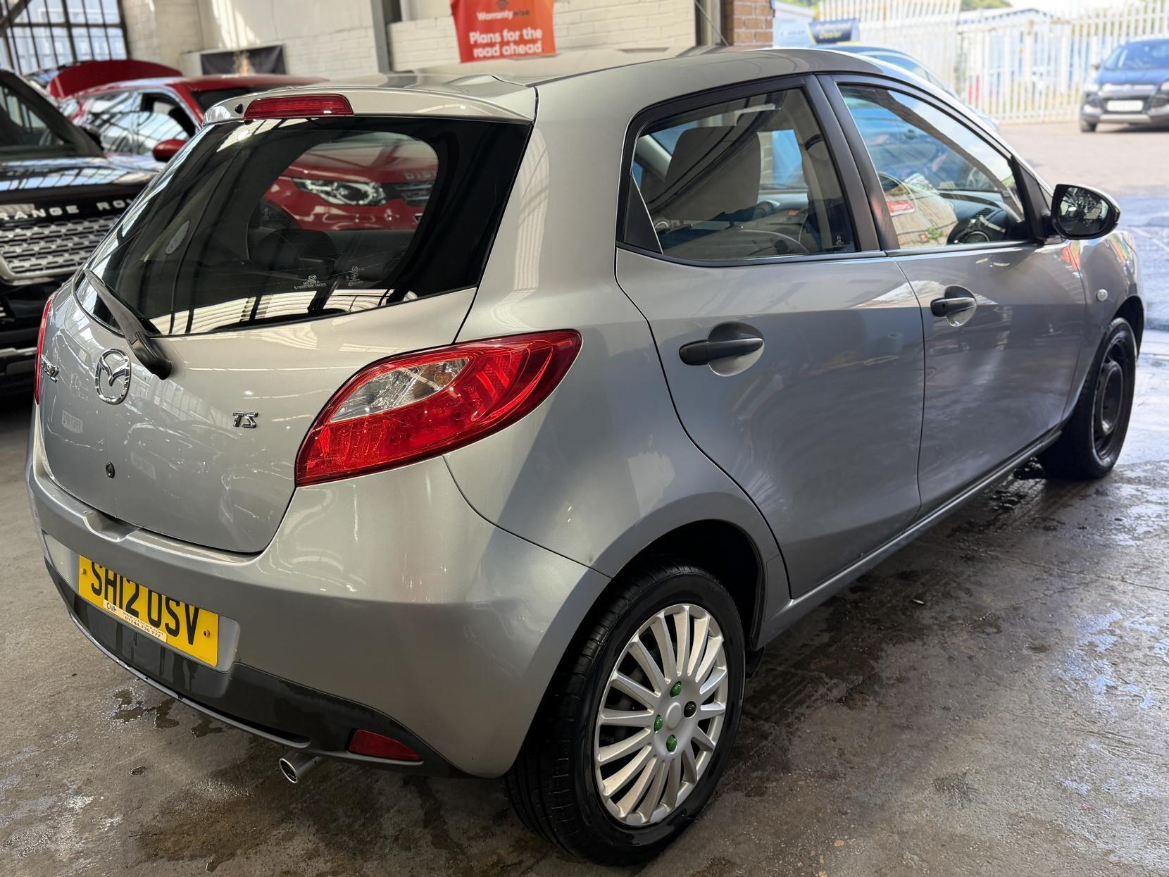 Mazda MAZDA2 - Image 4