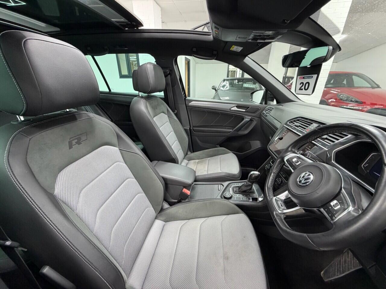 Volkswagen Tiguan - Image 16