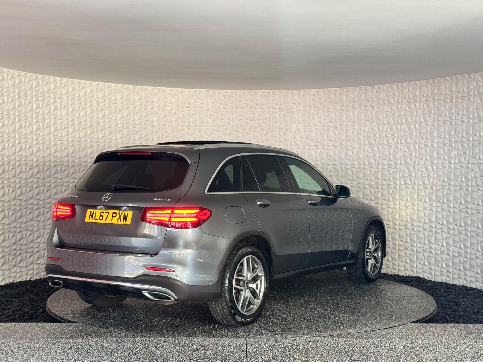 Mercedes GLC - Image 12