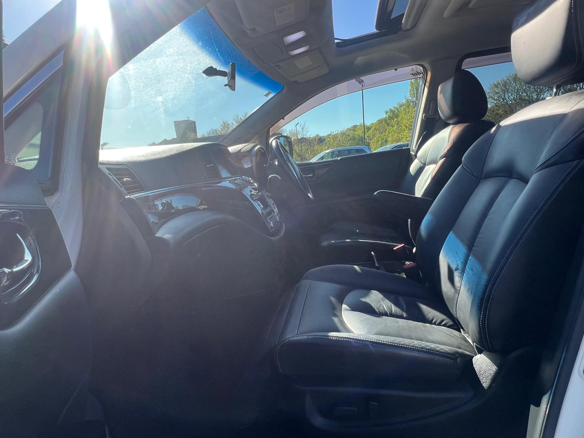 Nissan Elgrand - Image 9