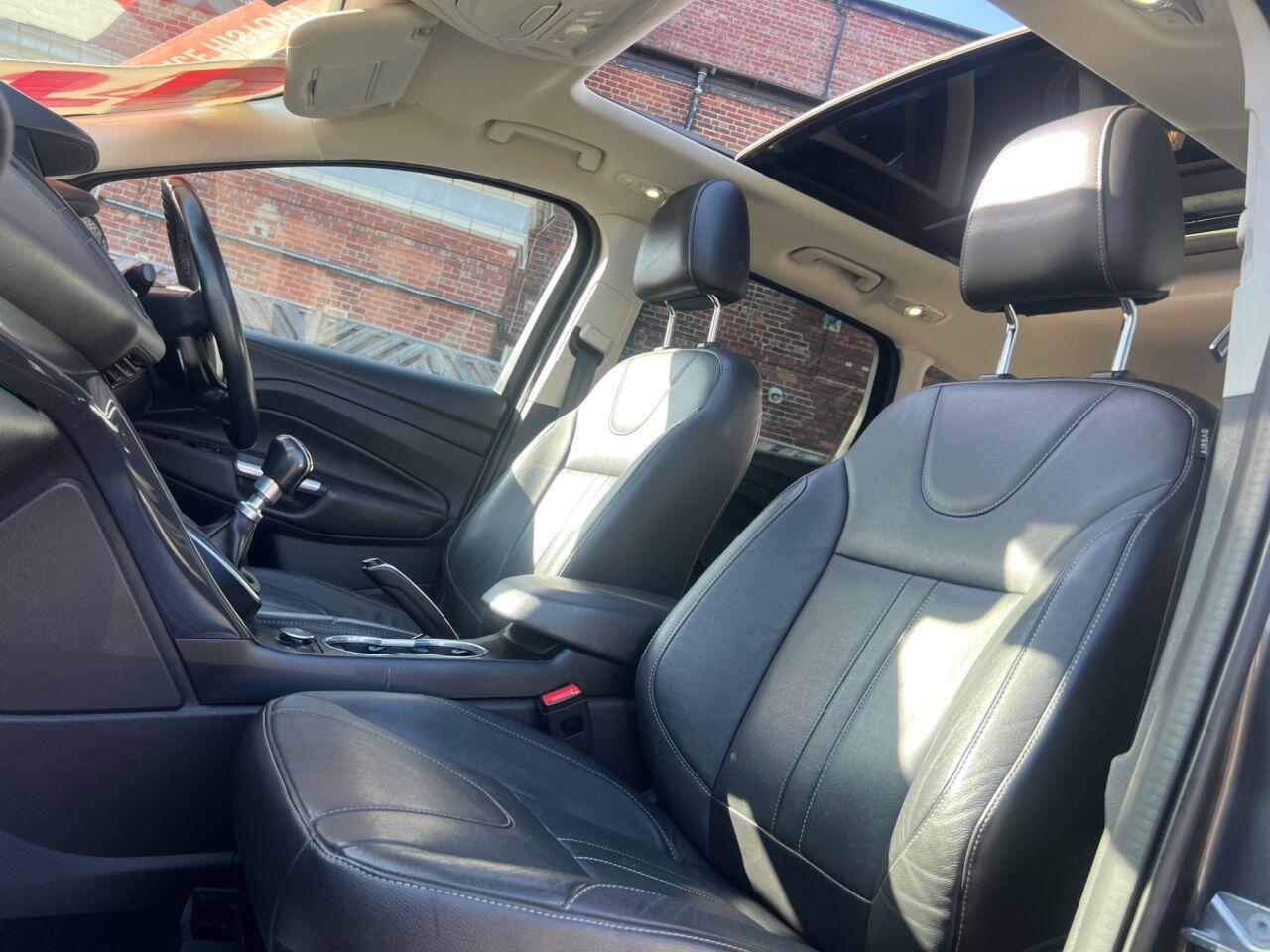 Ford Kuga - Image 19