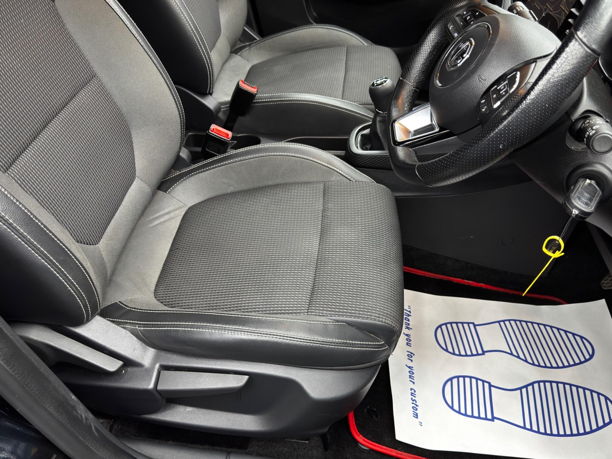 MG MG3 - Image 13