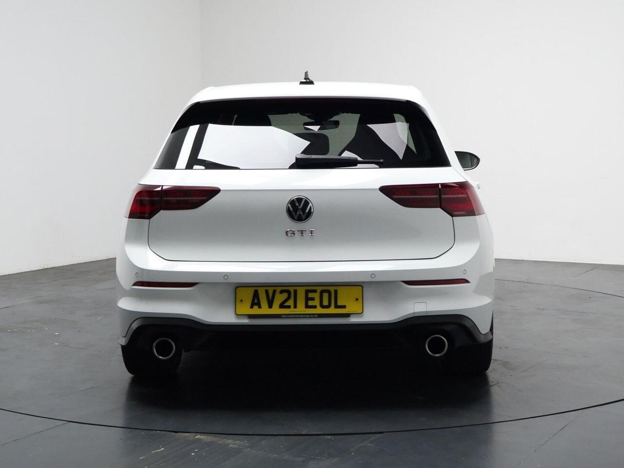Volkswagen Golf - Image 11
