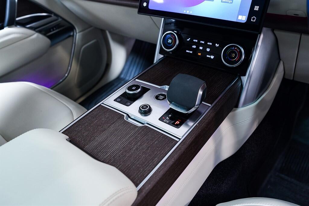 Land Rover Range Rover - Image 22