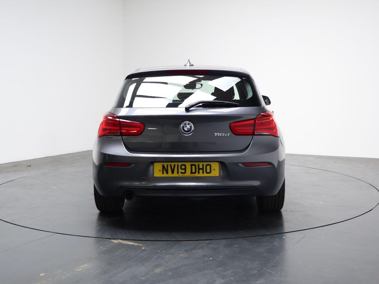 BMW 1 Series - Image 11