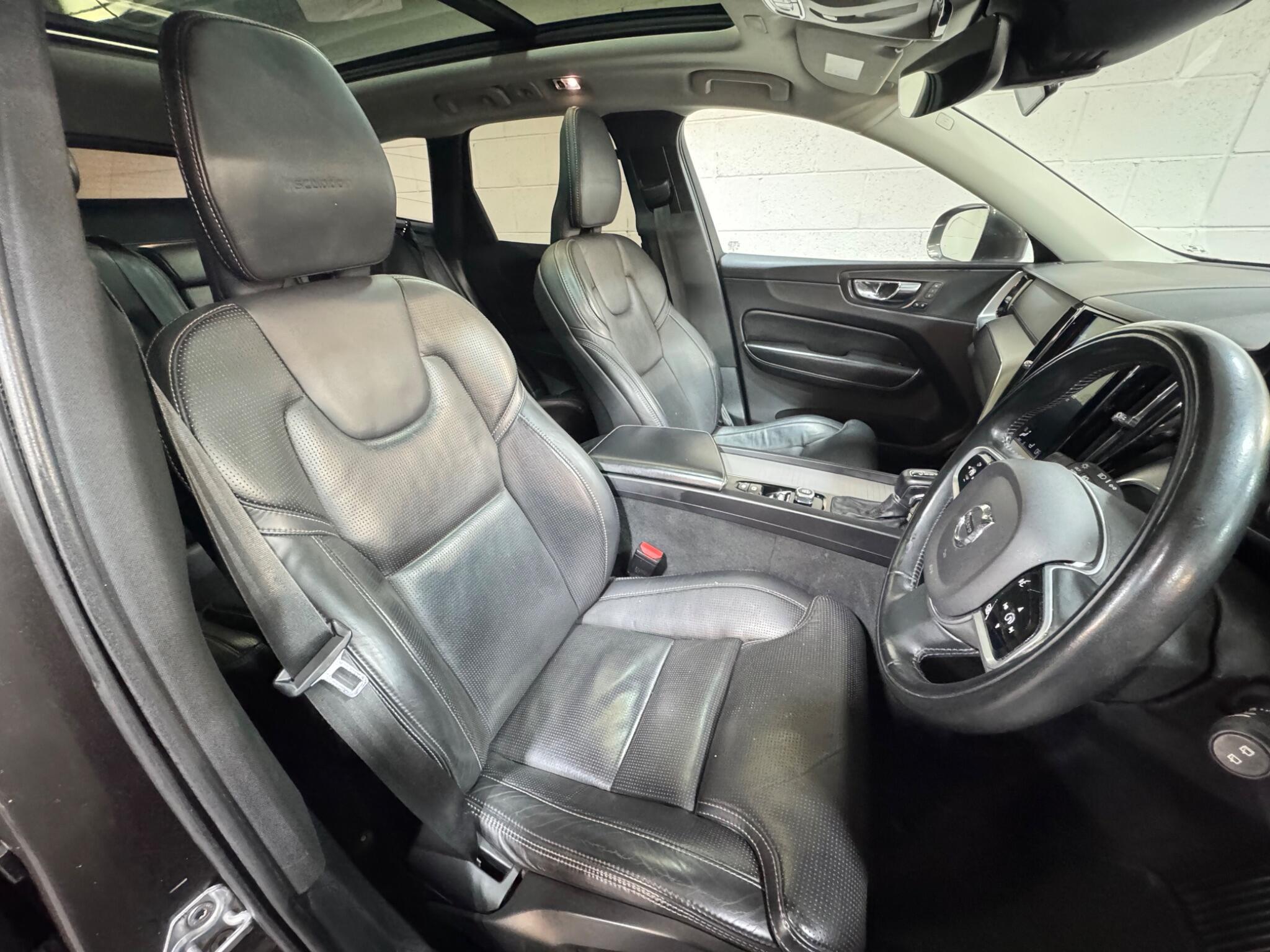 Volvo XC60 - Image 8