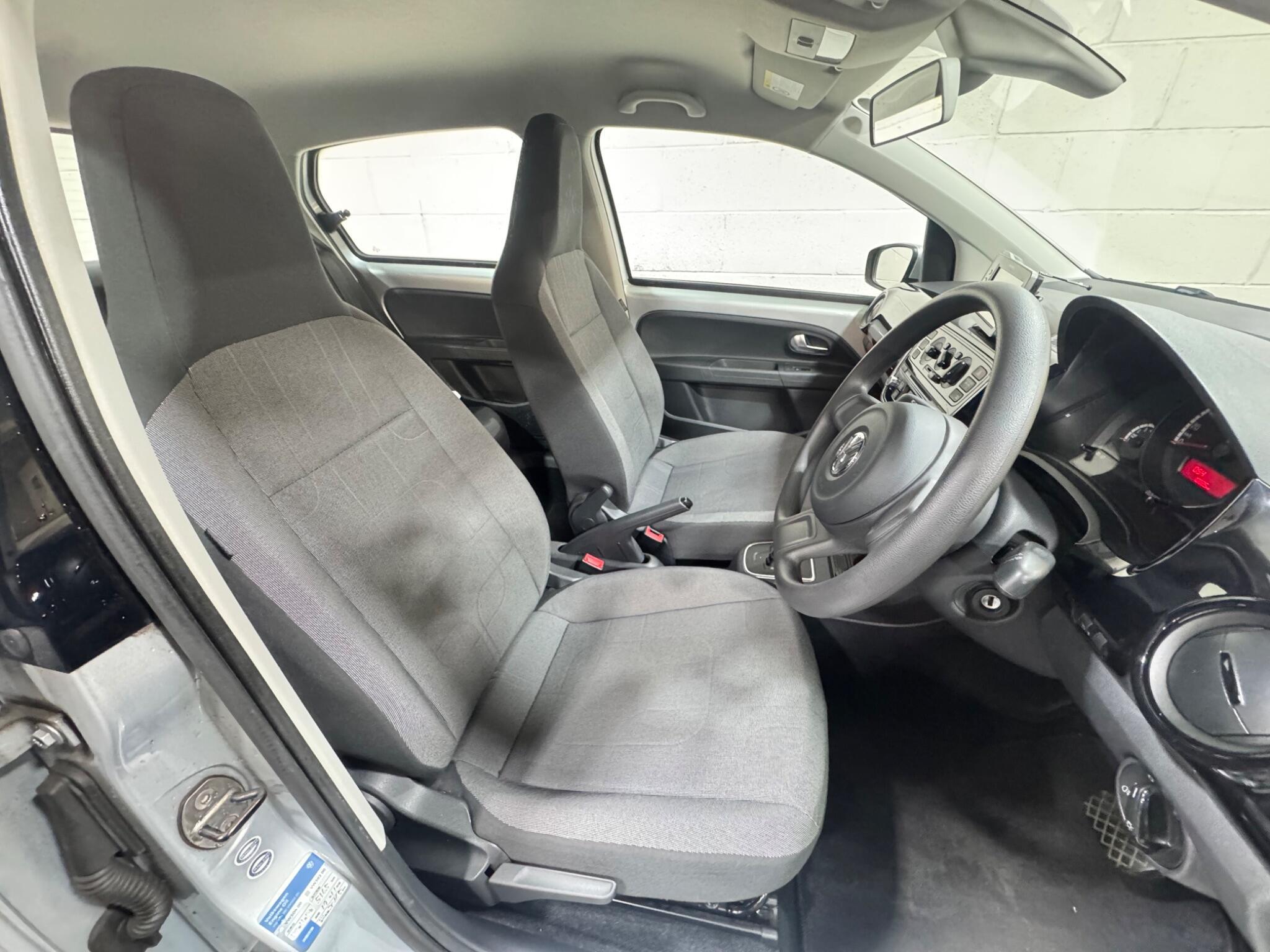 Volkswagen up! - Image 8