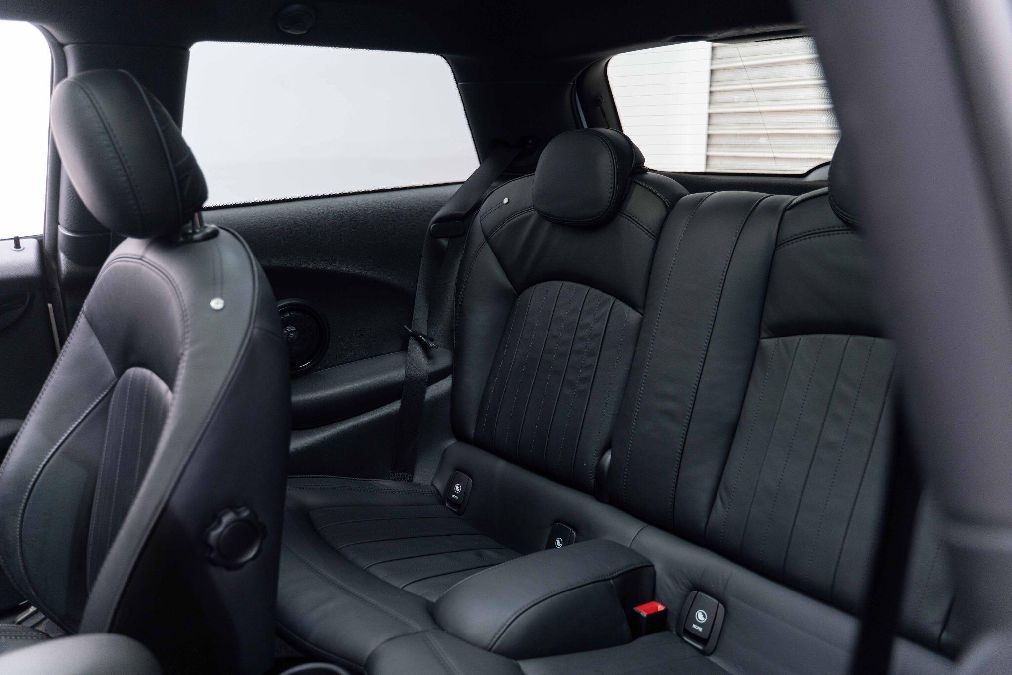 MINI Hatch - Image 15