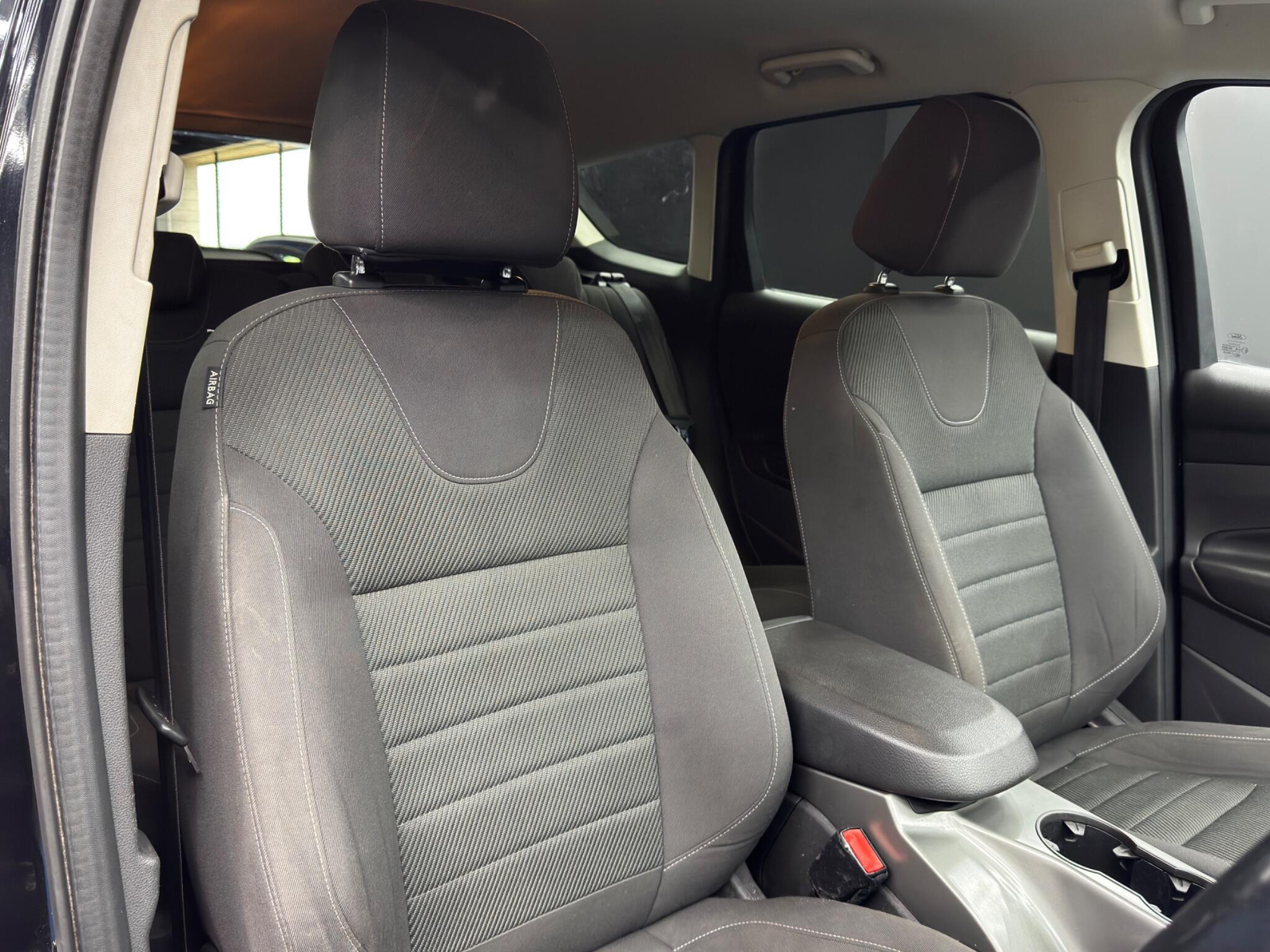 Ford Kuga - Image 12