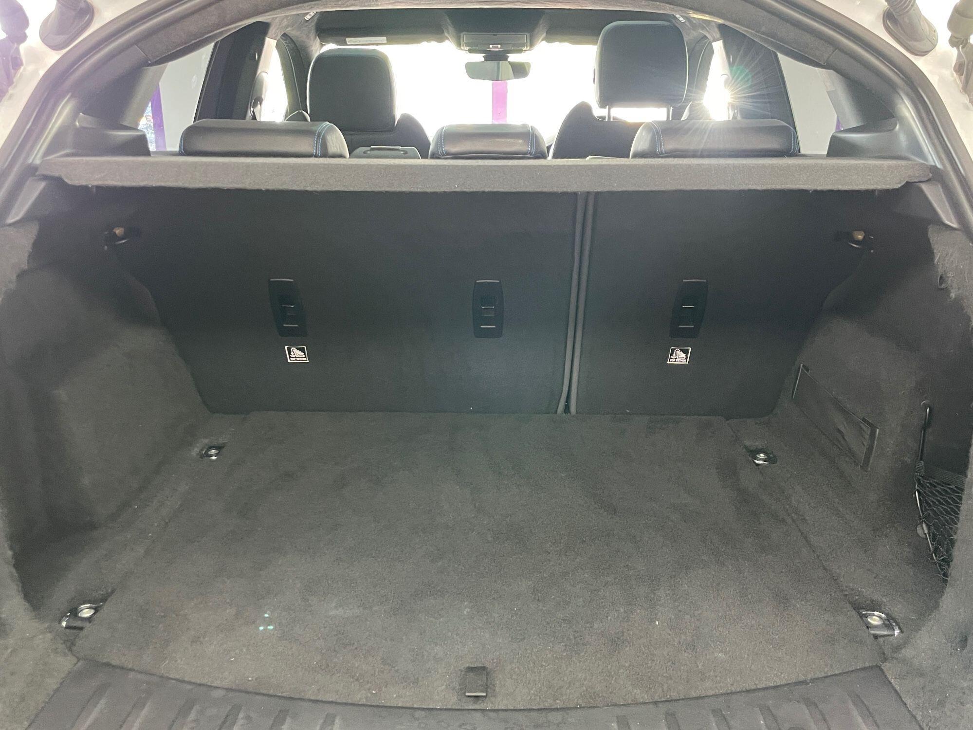 Jaguar E-Pace - Image 18