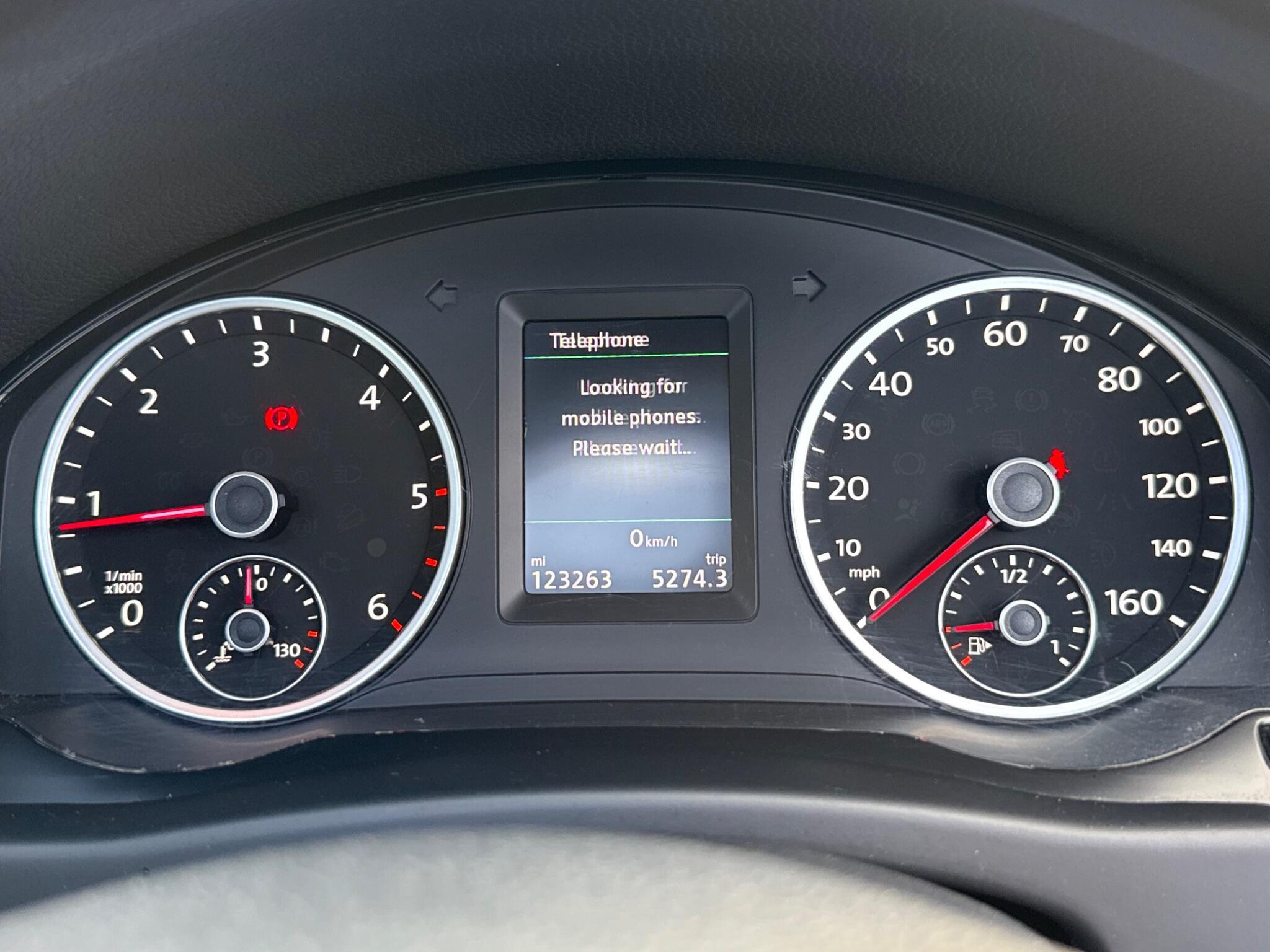 Volkswagen Tiguan - Image 23