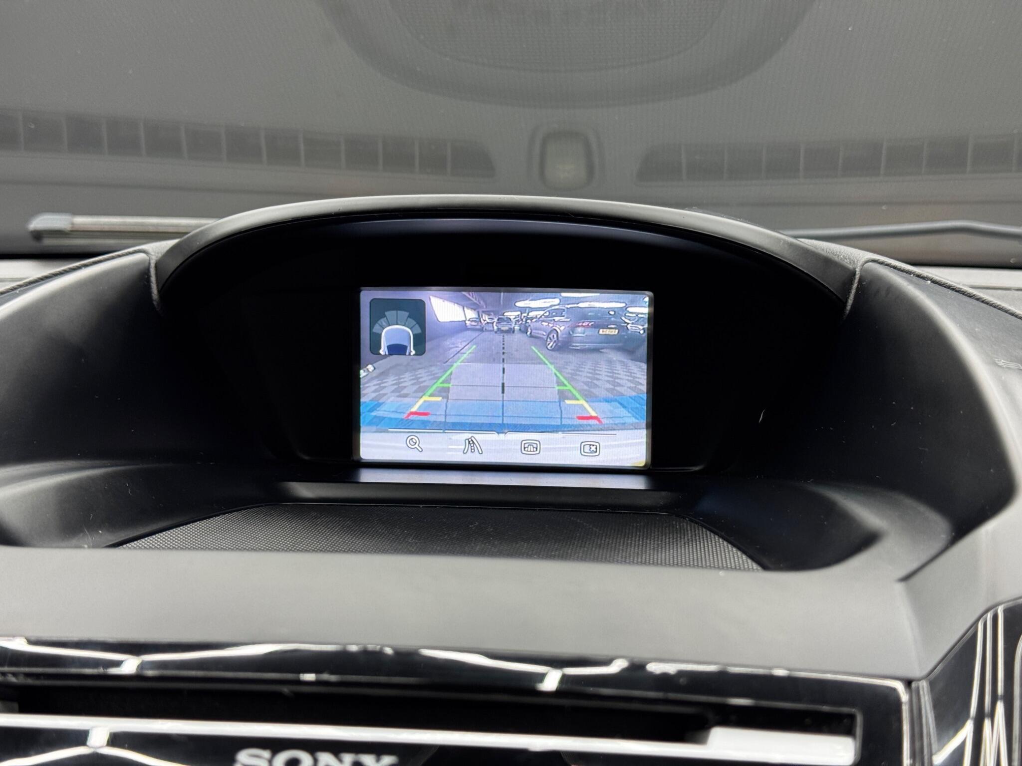 Ford Kuga - Image 32