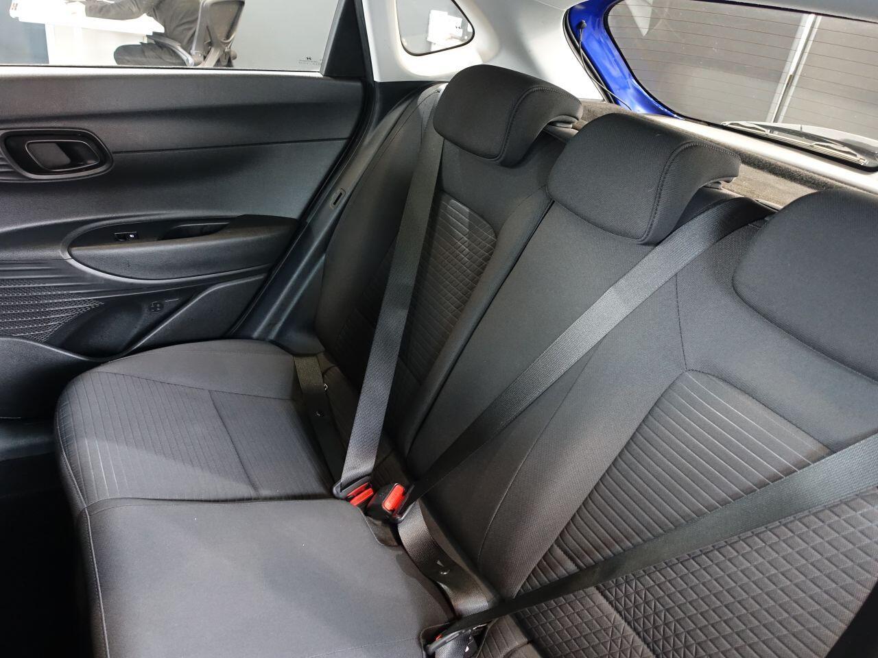 Hyundai i20 - Image 17