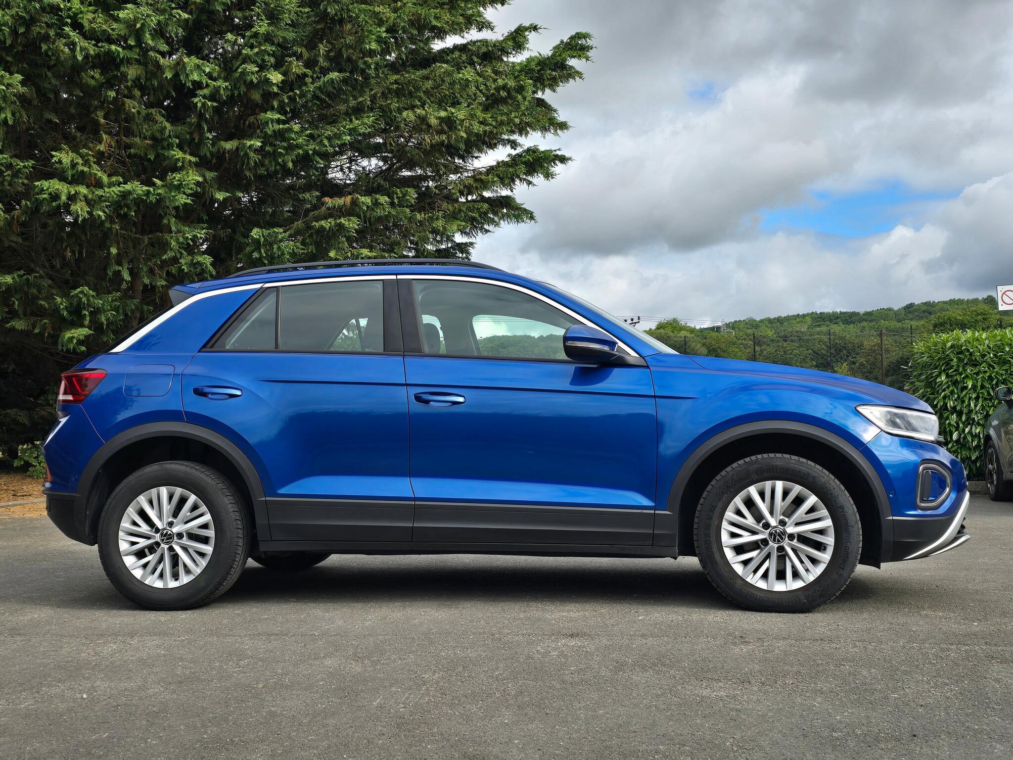 Volkswagen T-Roc - Image 17