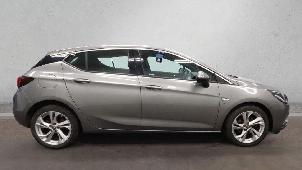 Vauxhall Astra - Image 8