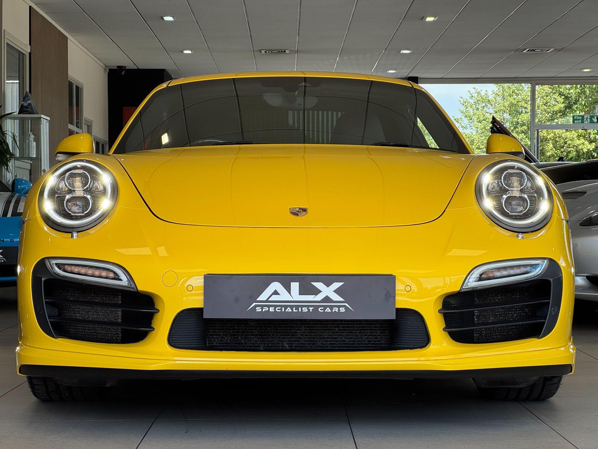 Porsche 911 - Image 12